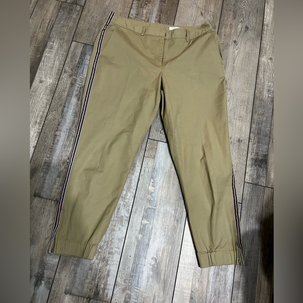 Nordstrom Signature Woman’s Size 10 Khaki jogger look Zipper bottom pants